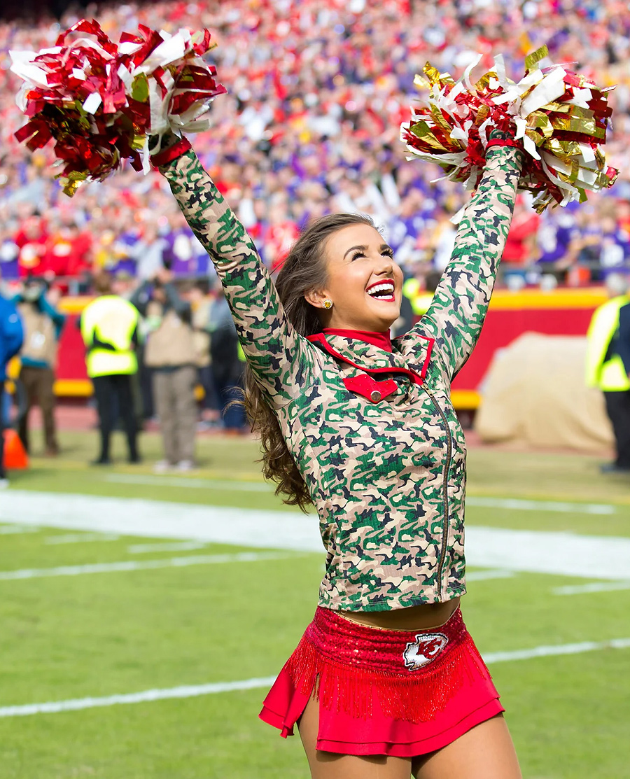 Former Kansas City Chiefs cheerleader reflects on cheer days 