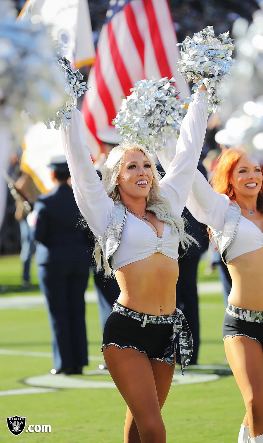 Oakland Raiderettes Photos from Week 10 – Ultimate Cheerleaders