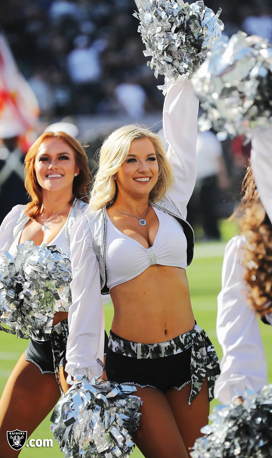 Oakland Raiderettes Photos from Week 10 – Ultimate Cheerleaders