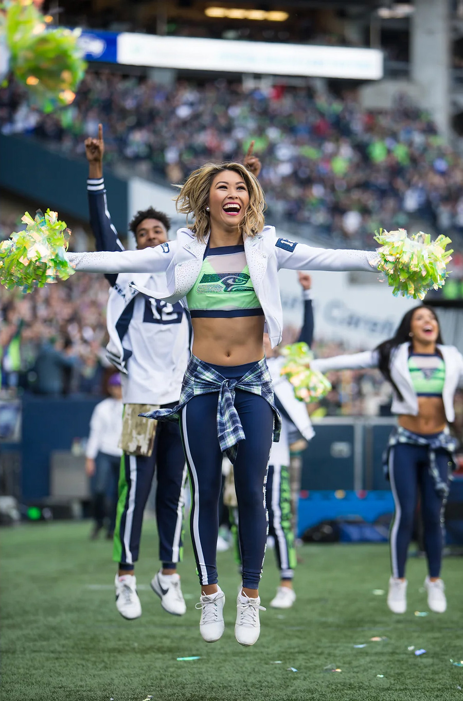 Seattle Seahawks Dancers Photos from Week 1 – Ultimate Cheerleaders