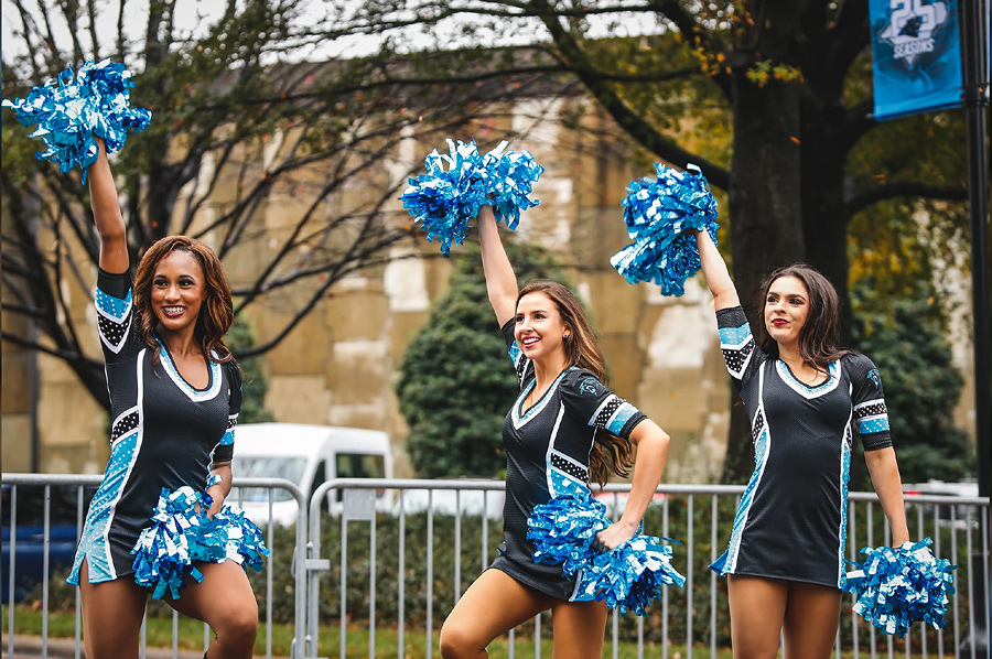 Detroit Lions Cheerleaders Photos from Week 13 – Ultimate Cheerleaders