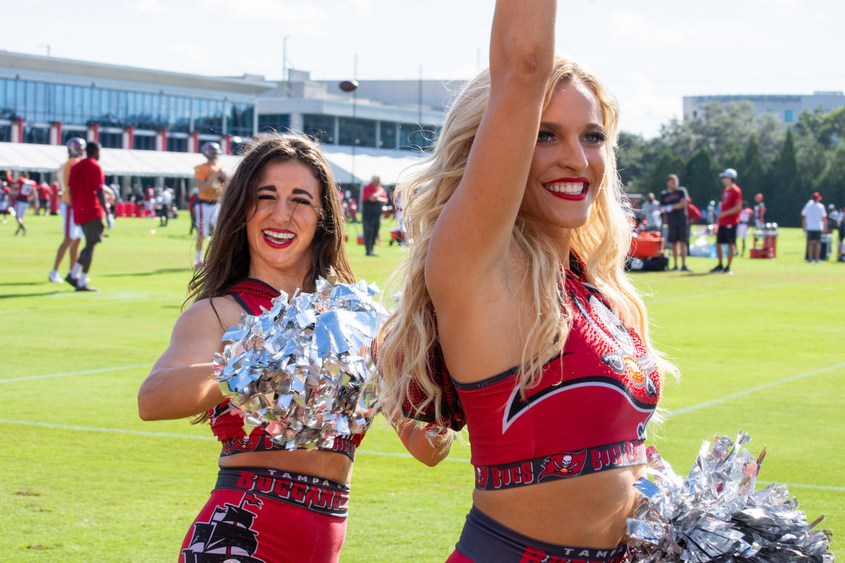 Buccaneers Cheers Open Preseason At Home – Ultimate Cheerleaders